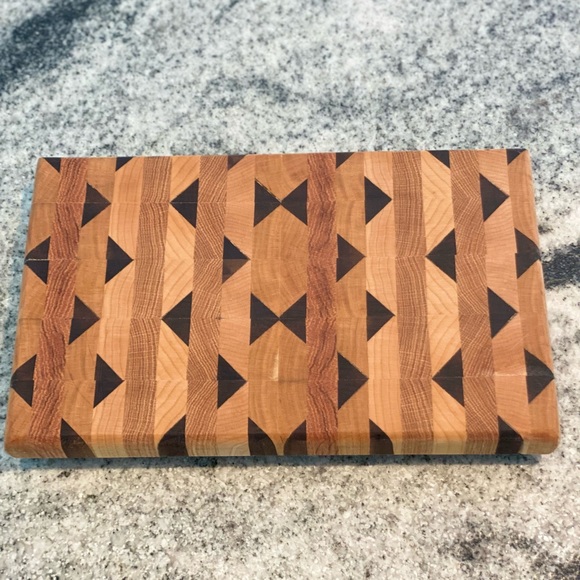 End grain cutting board - Picture 3 of 6